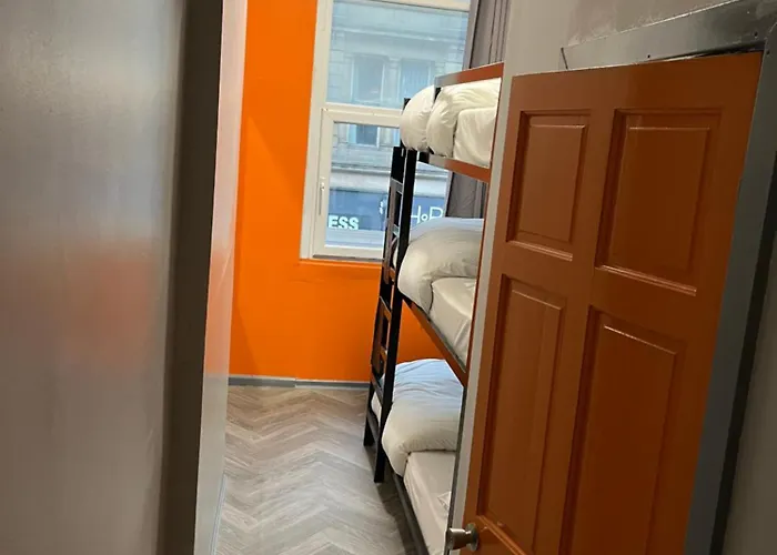 Heroes Hotel